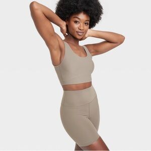 🌟NWOT🌟 All In Motion Everyday Soft Ultra High-Rise Bike Shorts 6" XS